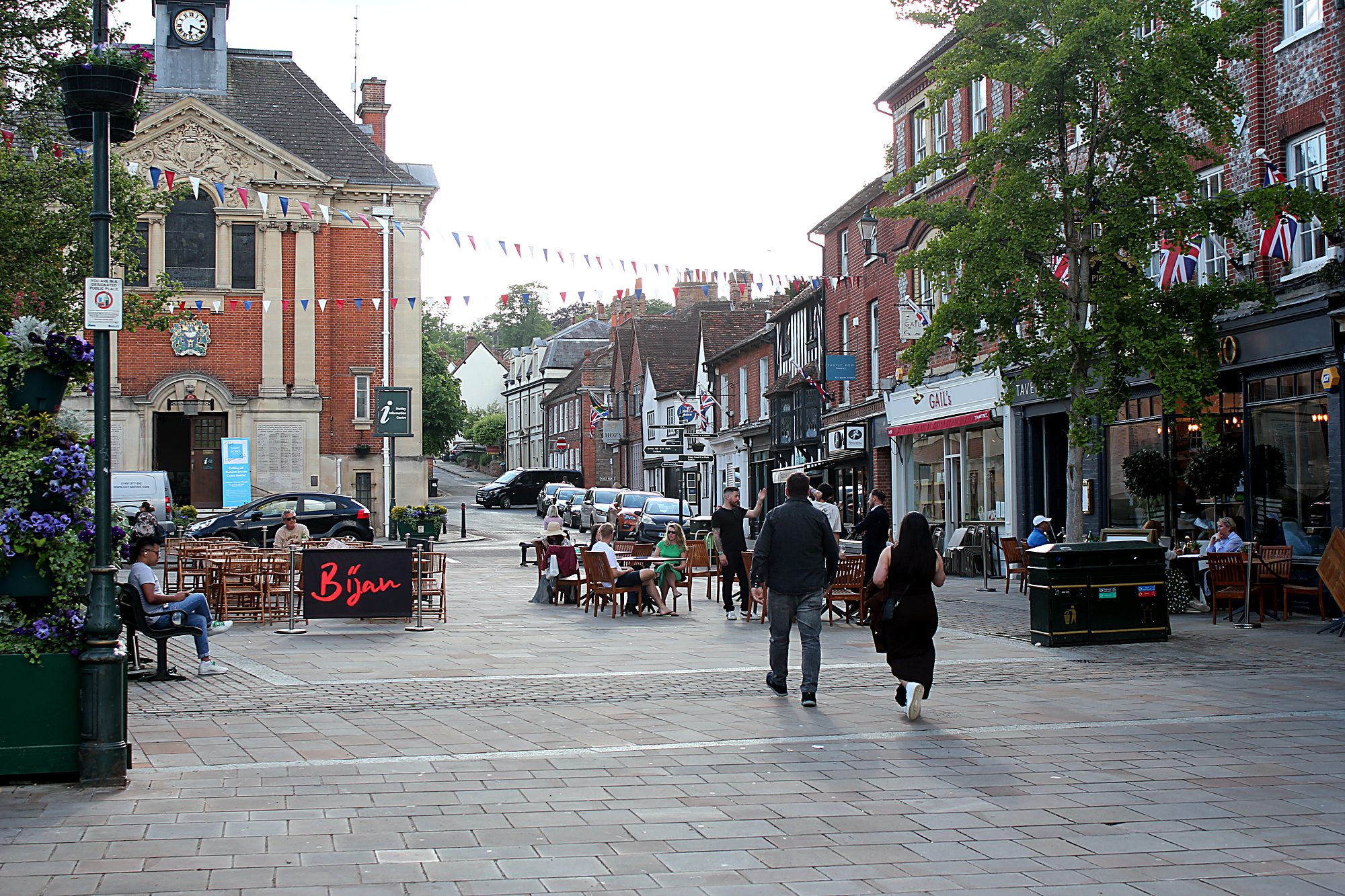 Henley Market Place with café tables and the Town Hall